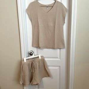 Matching shirt and shorts set